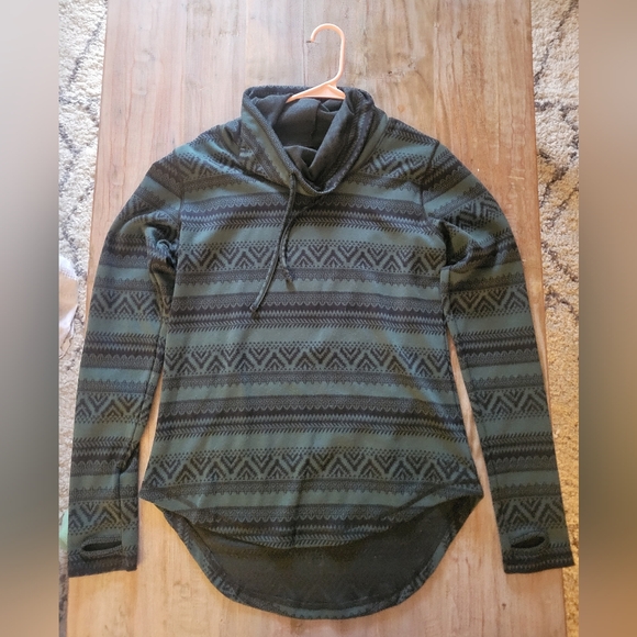 Kavu Tops - Kavu Forest and Charcoal Geometric Shirt